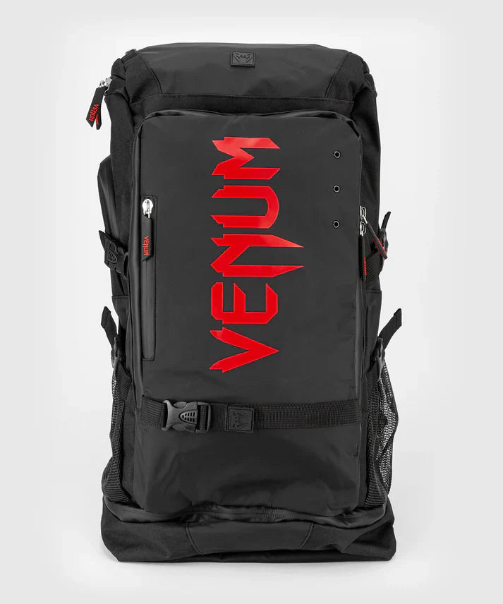Reppu - Venum - 'Challenger Xtrem Evo' - Musta/Punainen