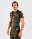 Rash Guard - Venum - 'Contender 5.0' - Khaki Camo - Lyhythihainen