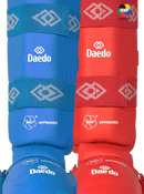 Karate jalka- ja säärisuojat - Deado - WKF, Sininen ja Punainen