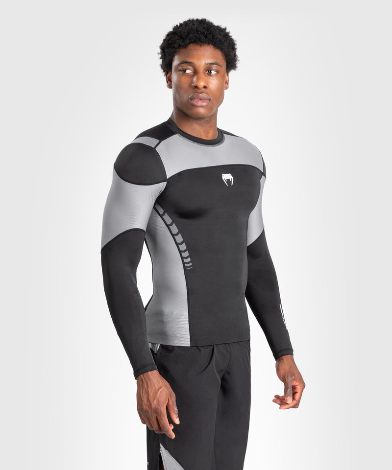 Rash Guard - Venum - Tempest - Pitkähihainen - Musta/Harmaa