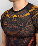 Rashguard - Venum - Quetzal Fury - Lyhythihainen, Musta/Punainen/Oranssi