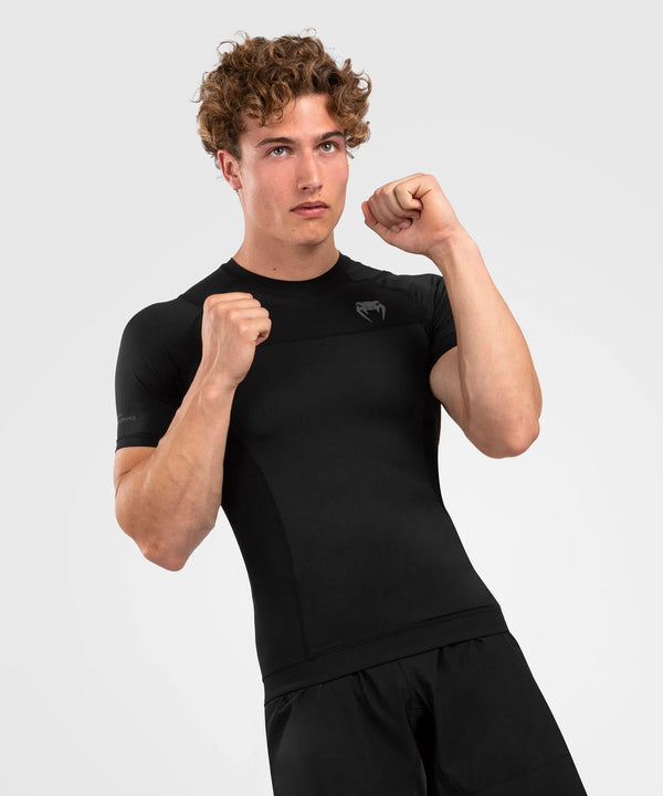 Rash Guard - Venum - 'G-Fit Air' - Lyhythihainen - Musta