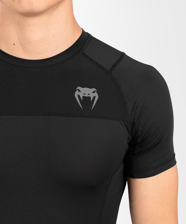 Rash Guard - Venum - 'G-Fit Air' - Lyhythihainen - Musta