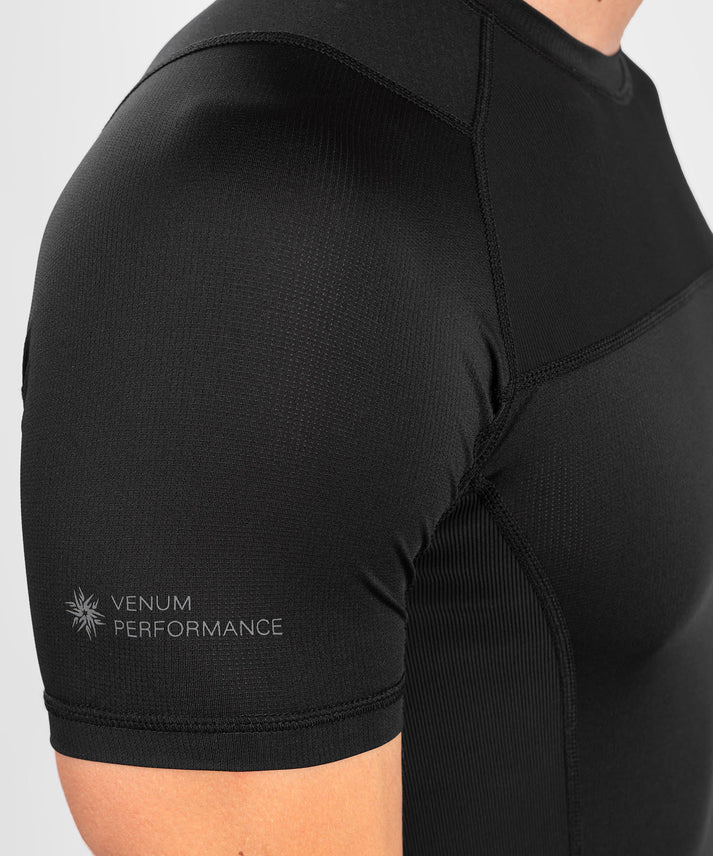 Rash Guard - Venum - 'G-Fit Air' - Lyhythihainen - Musta