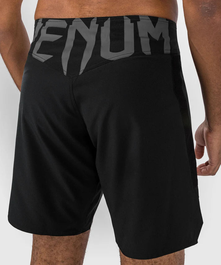 Fightshorts - Venum - 'Light 5.0' - Musta/Valkoinen