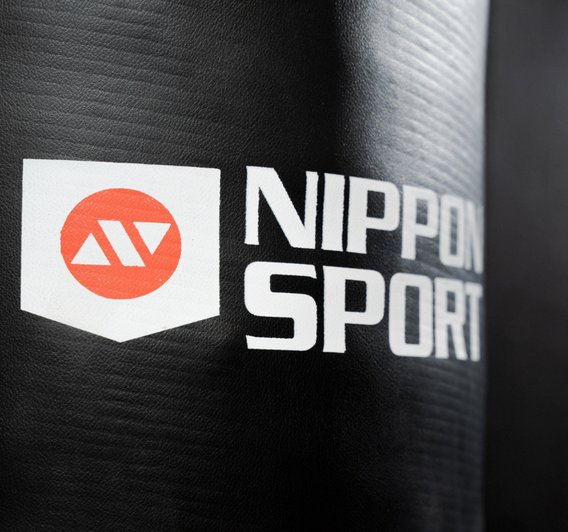 Nyrkkeilysäkki - Nippon Sport - Club 44kg - 180cm - Musta