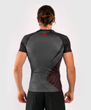Rash Guard - Venum - Contender 5.0 - Lyhythihainen - Musta/Punainen