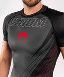 Rash Guard - Venum - Contender 5.0 - Lyhythihainen - Musta/Punainen