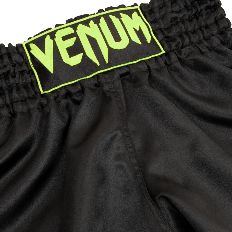 Muay Thai-Shortsit - Venum - 'Classic' - Musta-Neon Keltainen