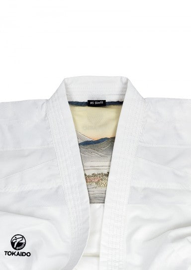 Karatepuku - Tokaido - Kata Master ATHLETIC - WKF Hyväksytty - Valkoinen