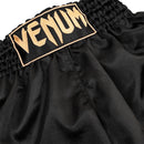 Muay Thai-Shortsit - Venum - 'Classic' - Musta-Kulta